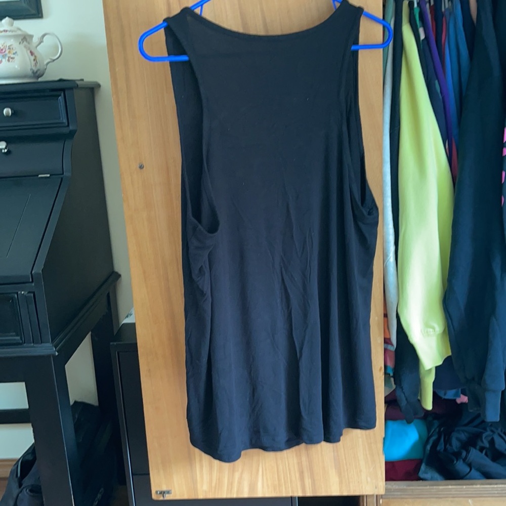Super soft basic tank - Picture 2 of 2